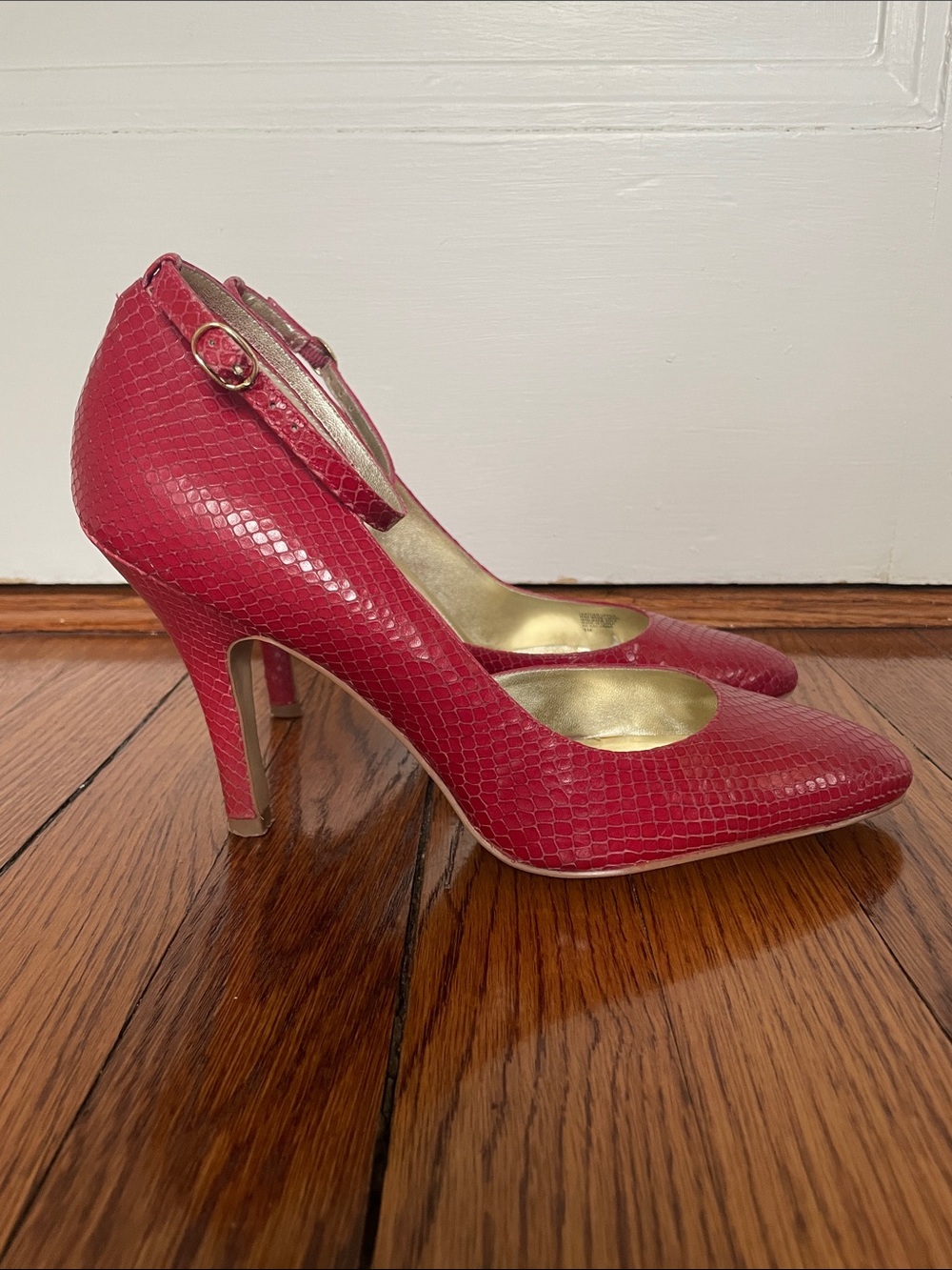 Audrey Brooke Pink Leather Pumps